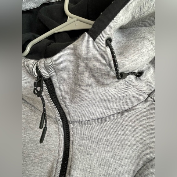 CHAMPION ZIP FRONT HOODIE 2 ZIP FRONT POCKETS SIZE US XL GRAY/BLACK, EUC - Picture 5 of 8